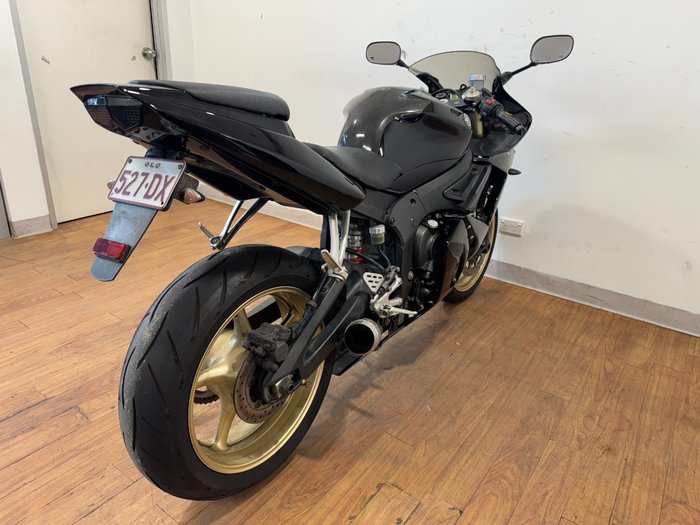 2005 Yamaha YZF-R6 RED