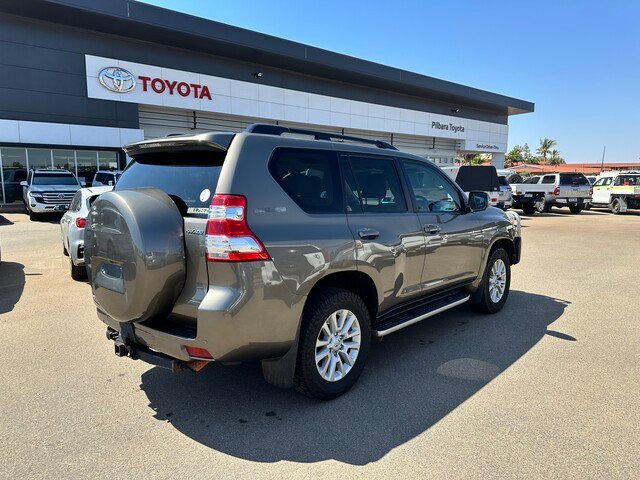 2013 TOYOTA LANDCRUISER