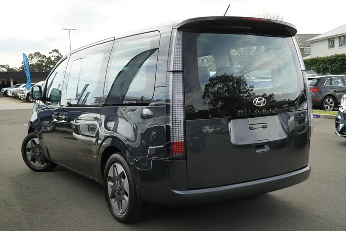 2021 Hyundai STARIA Highlander