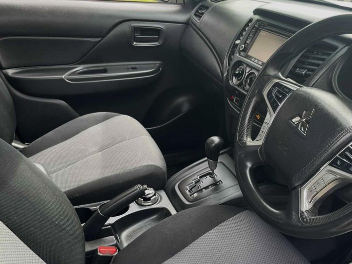 2021 Mitsubishi Triton GLX MR MY22 4X4 Dual Range White
