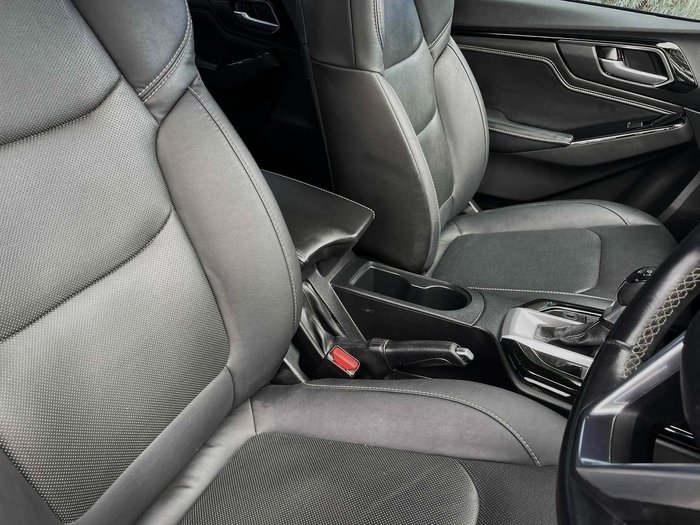 2021 Isuzu D-MAX X-TERRAIN MY21 4X4 Dual Range Basalt Black