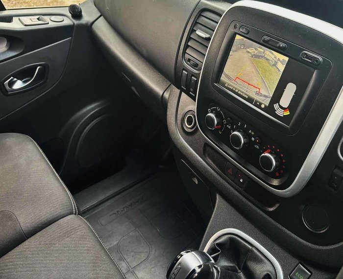 2022 Renault Trafic Premium 125kW X82 MY22 Glacier White