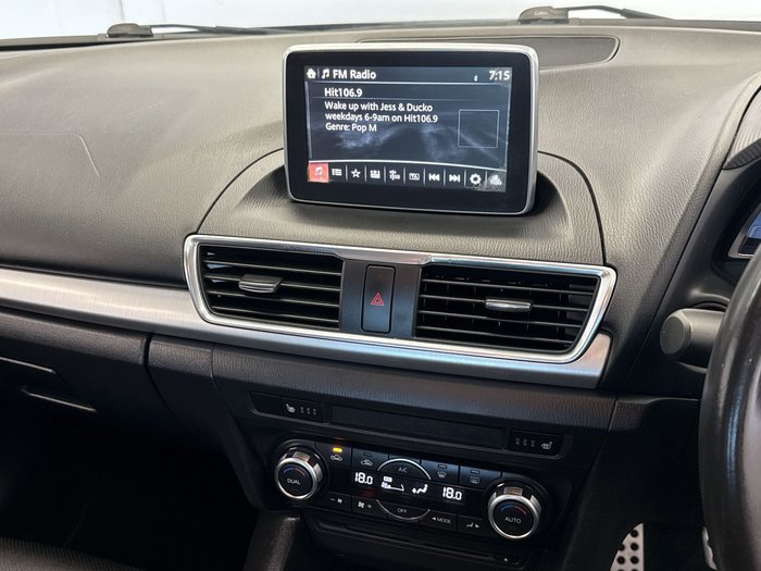2014 Mazda 3 SP25 GT