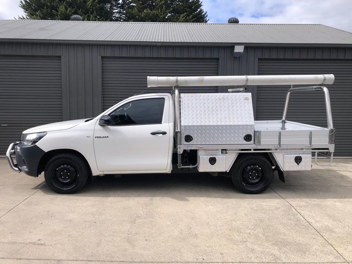 2015 Toyota Hilux Workmate TGN121R 4x2 Glacier White