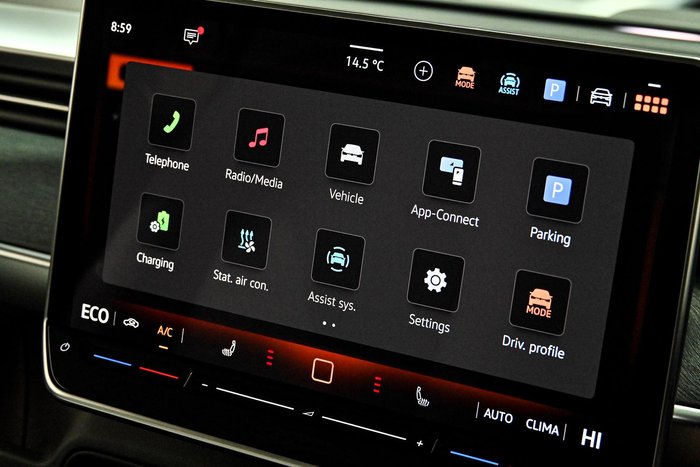 2025 Volkswagen ID. Buzz Pro BEV560