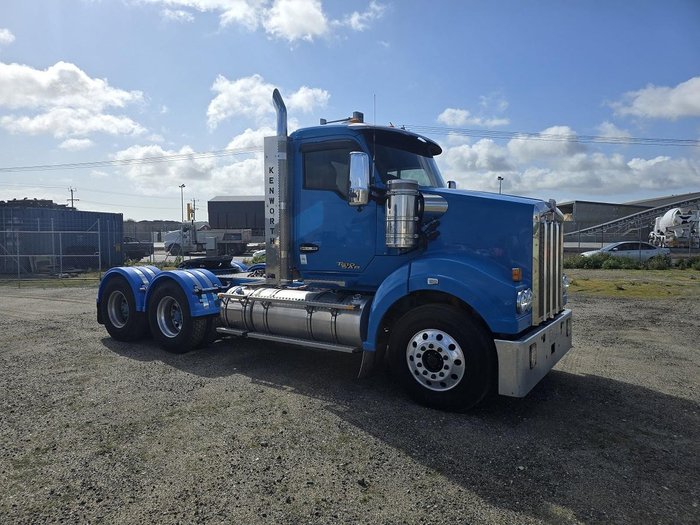 2021 Kenworth T610 Sar Blue