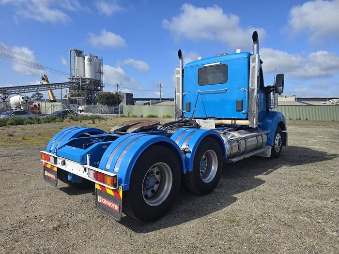 2021 Kenworth T610 Sar Blue