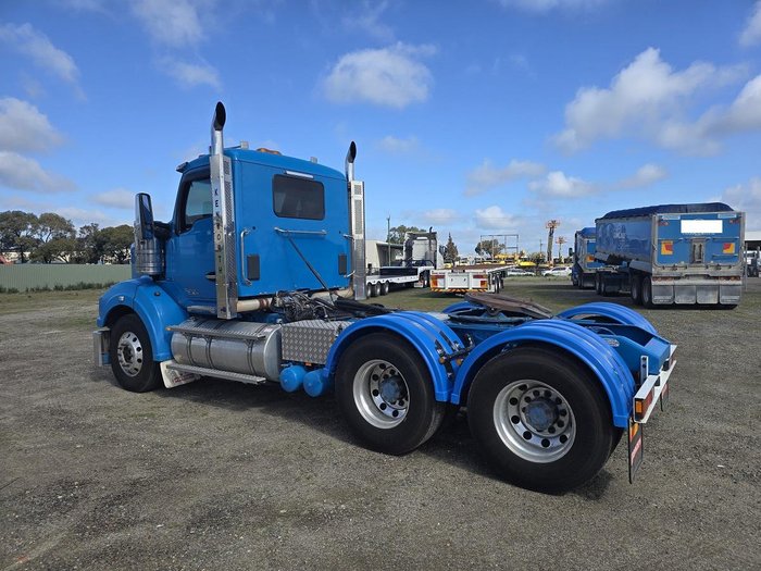 2021 Kenworth T610 Sar Blue