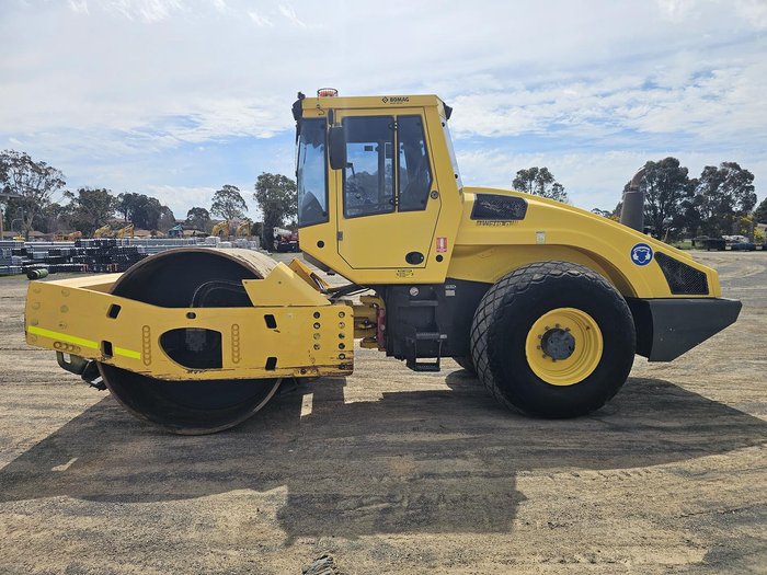 2014 BOMAG Bw219d-4 Smooth Drum Roller Yellow