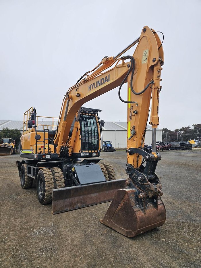 2018 Hyundai R140w-9