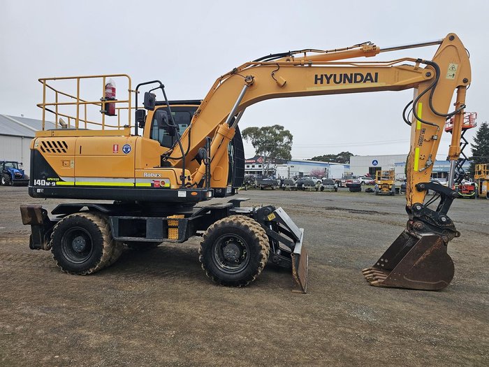 2018 Hyundai R140w-9
