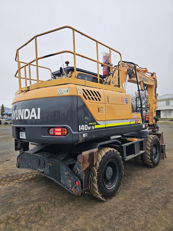 2018 Hyundai R140w-9