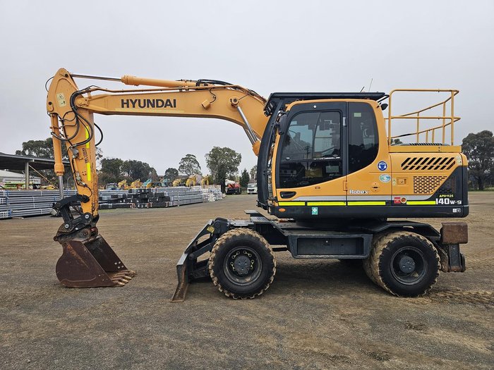 2018 Hyundai R140w-9