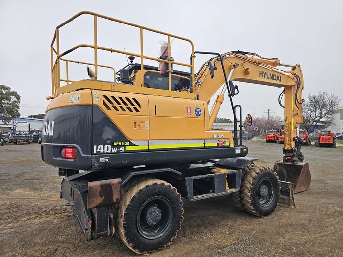 2018 Hyundai R140w-9