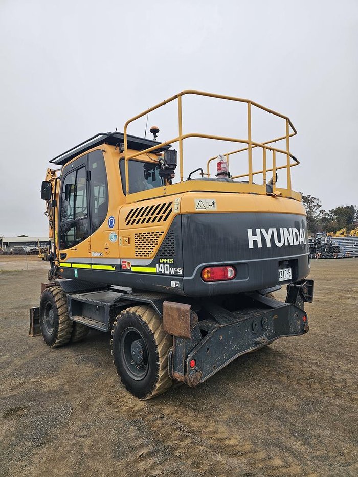 2018 Hyundai R140w-9
