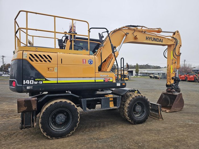 2018 Hyundai R140w-9