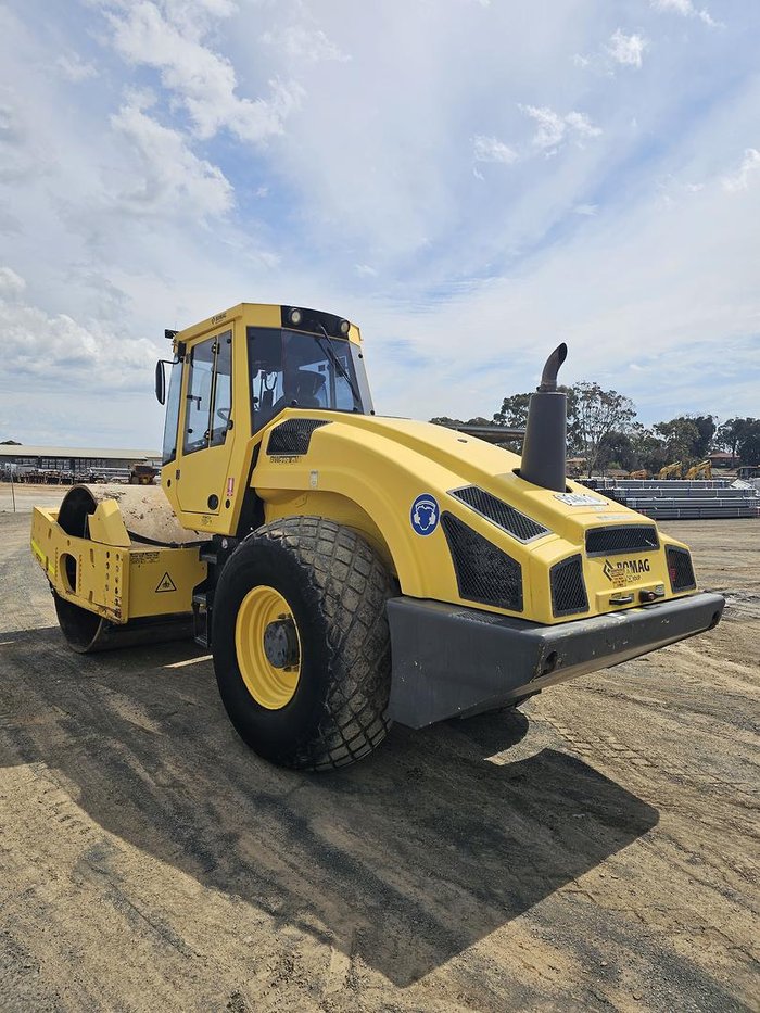 2014 BOMAG Bw219d-4 Smooth Drum Roller Yellow