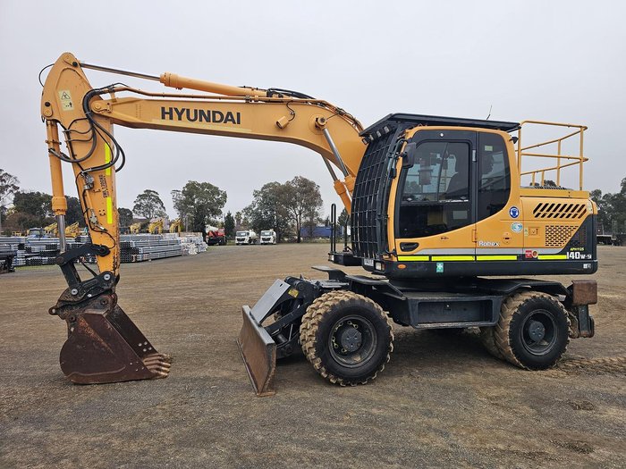 2018 Hyundai R140w-9
