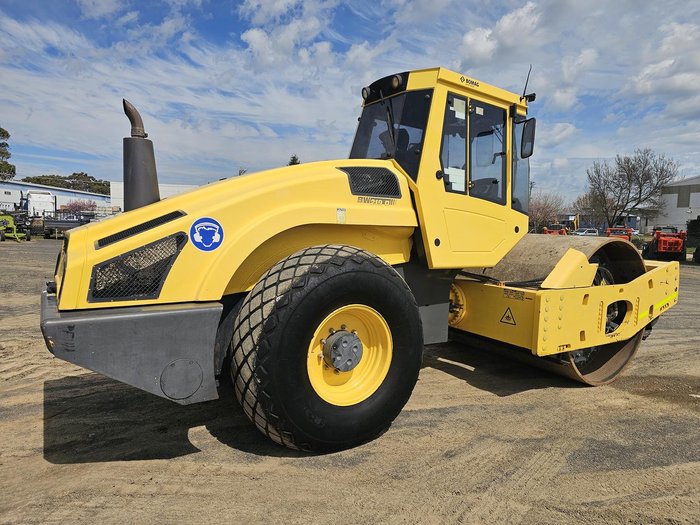 2014 BOMAG Bw219d-4 Smooth Drum Roller Yellow