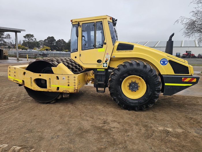 2011 BOMAG Bw216pd-4 Yellow