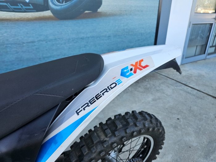 2021 Ktm SX-E 5 White