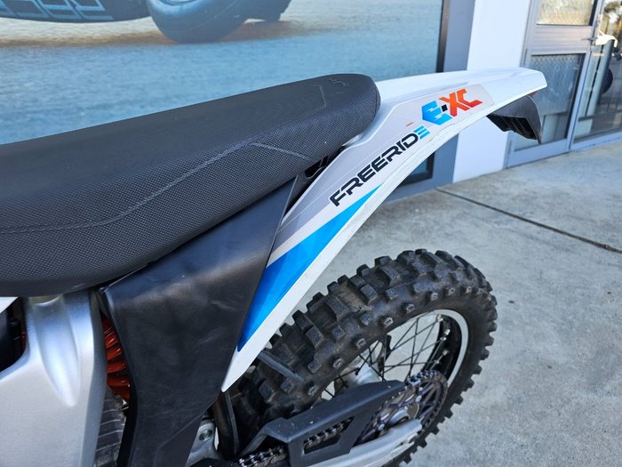 2021 Ktm SX-E 5 White