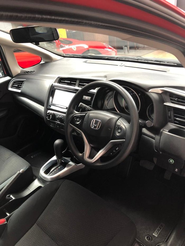 2019 Honda Jazz VTi GF MY20 Rally Red