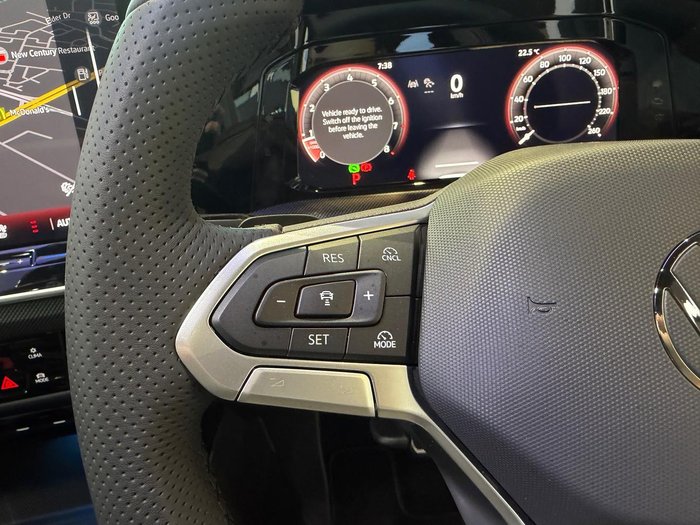 2025 Volkswagen Golf 110TSI R-Line