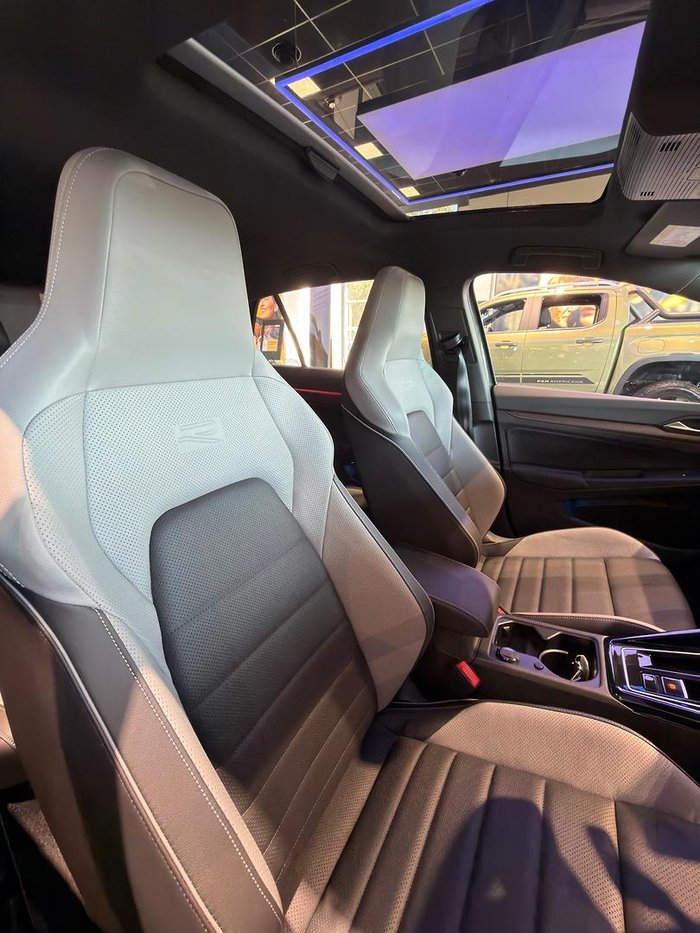 2025 Volkswagen Golf 110TSI R-Line