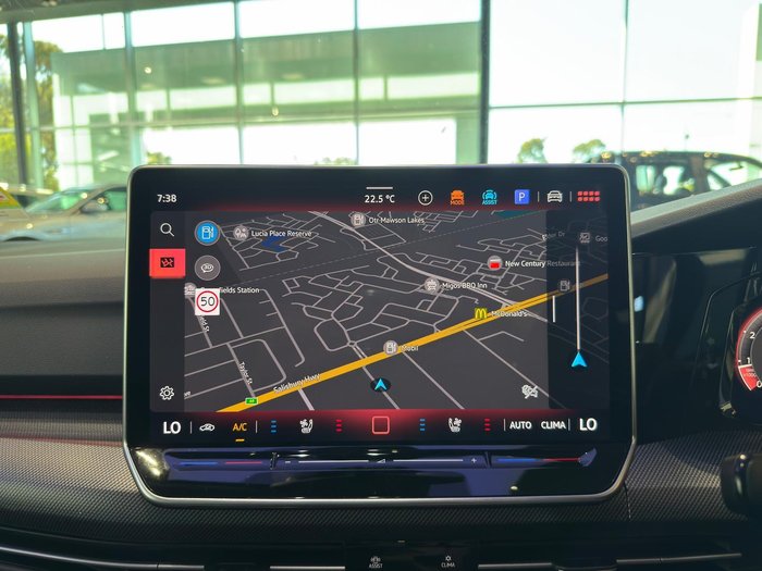 2025 Volkswagen Golf 110TSI R-Line