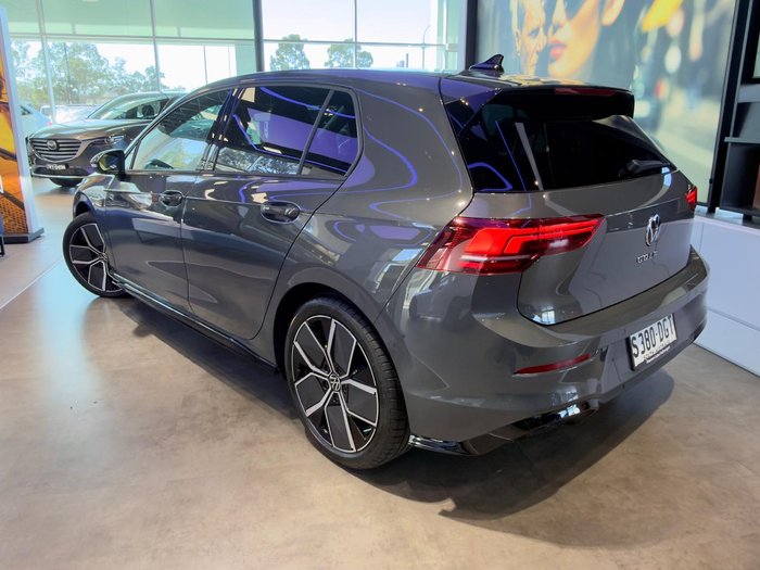 2025 Volkswagen Golf 110TSI R-Line