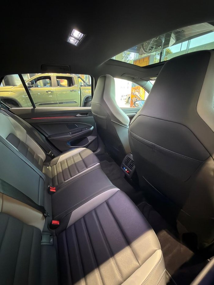 2025 Volkswagen Golf 110TSI R-Line