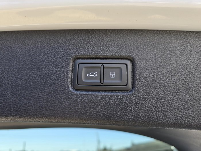 2023 Audi Q7 55 TFSI S line 4M MY23 Four Wheel Drive White