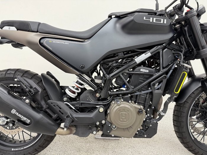 2023 HUSQVARNA SVARTPILEN 401 Black