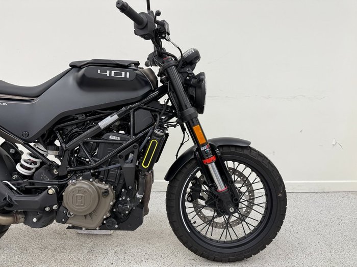 2023 HUSQVARNA SVARTPILEN 401 Black