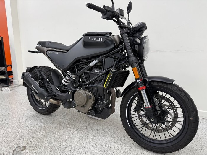 2023 HUSQVARNA SVARTPILEN 401 Black