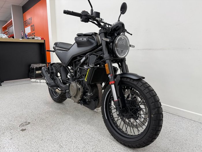 2023 HUSQVARNA SVARTPILEN 401 Black