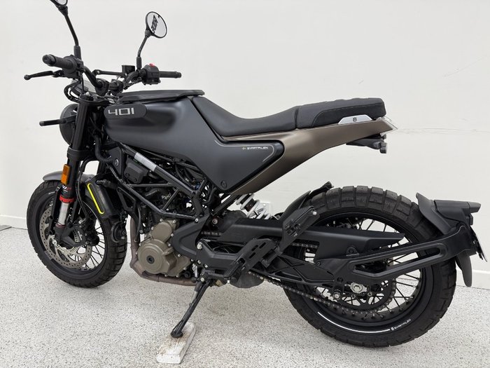 2023 HUSQVARNA SVARTPILEN 401 Black