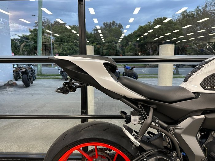 2023 Yamaha YZF-R7LA WHITE