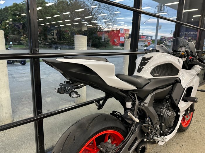 2023 Yamaha YZF-R7LA WHITE