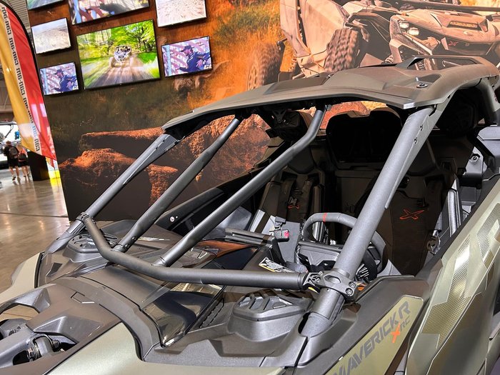 2025 Can-Am MAVERICK R X rc SAS Maverick Green