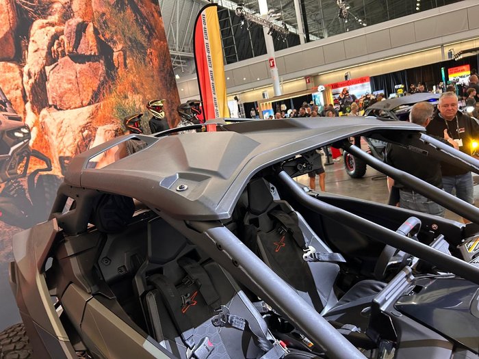 2025 Can-Am MAVERICK R X rc SAS Maverick Green
