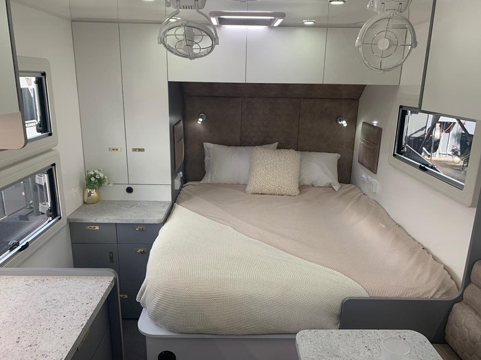 2025 Urban Caravans Skt Signature Series #023