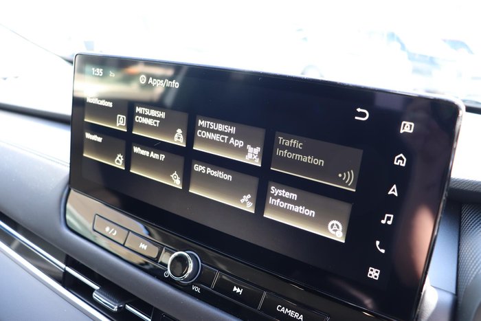 2025 Mitsubishi Outlander LS