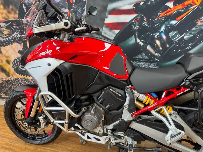 2022 DUCATI MULTISTRADA V4 S RED