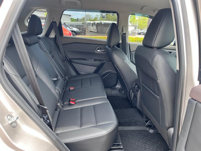 2025 Nissan X-TRAIL ST-L