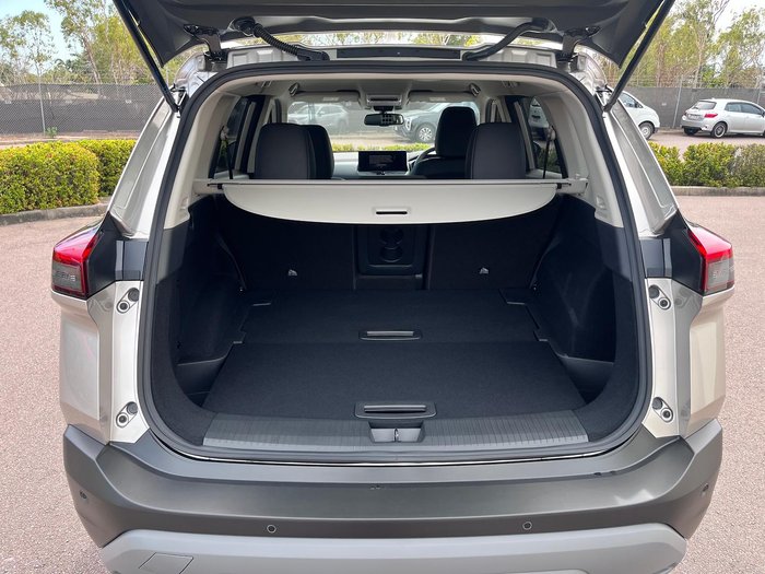 2025 Nissan X-TRAIL ST-L