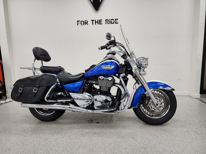 2015 Triumph THUNDERBIRD LT White
