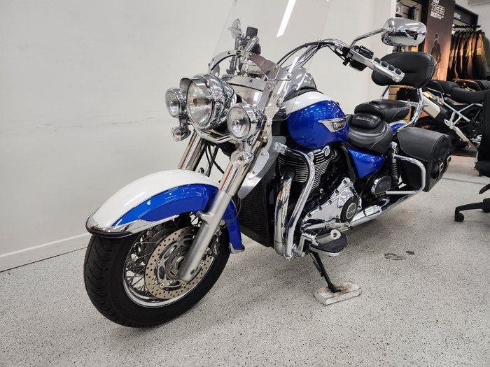 2015 Triumph THUNDERBIRD LT White