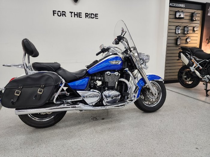 2015 Triumph THUNDERBIRD LT White
